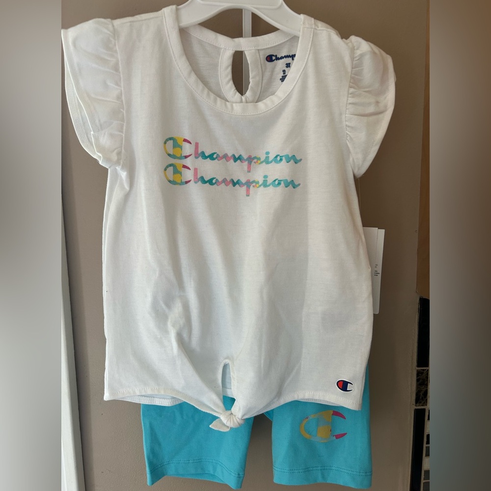 Champion outfit White and Blue Tie-Front Top with shorts NEW girls 3T